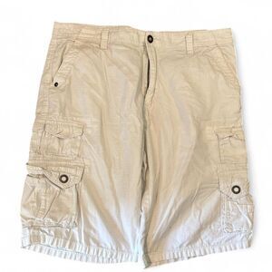 Unbranded Men's Cream and White Shorts